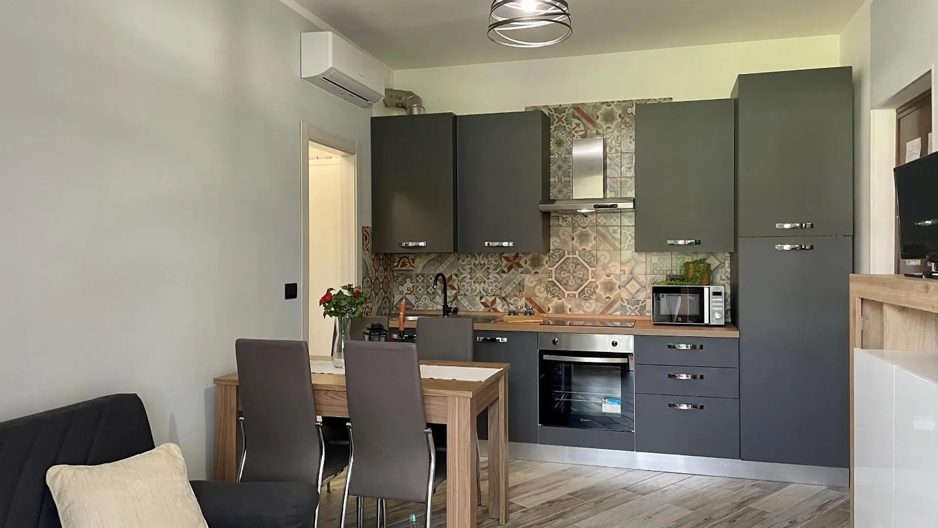 Il Gabbiano Bilocale Con Piscina, Garage E A/C. Apartment Loano
