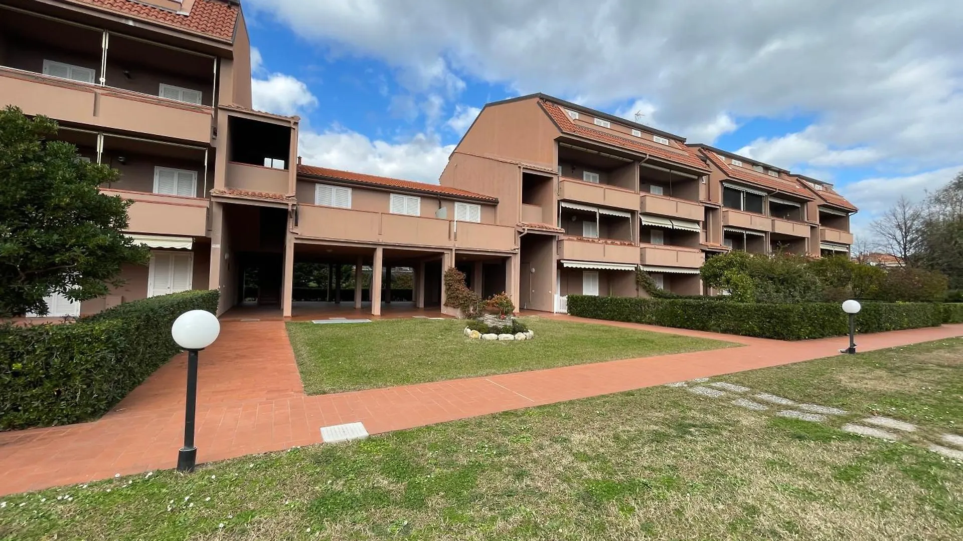 Il Gabbiano Bilocale Con Piscina, Garage E A/C. Apartment Loano Italy