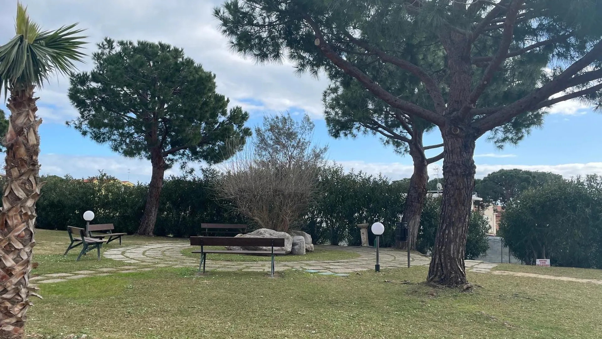 Il Gabbiano Bilocale Con Piscina, Garage E A/C. Apartment Loano